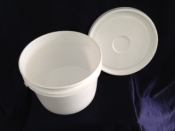 Plastic Pail, 4L with Lid